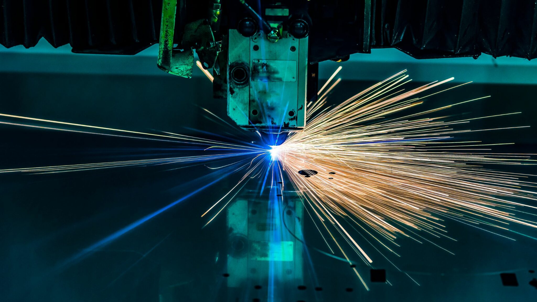 Que manutenção é necessária para um sistema de corte a laser de fibra